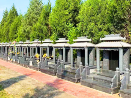 皇家龙山陵园满足墓地的5大原则,是适合逝者安息地方